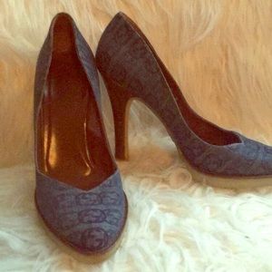 Gucci Logo Denim Pumps